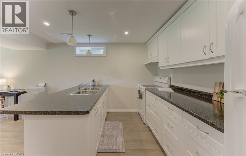 466 Belgreen Way, Waterloo, Ontario  N2L 5X5 - Photo 30 - 40852492