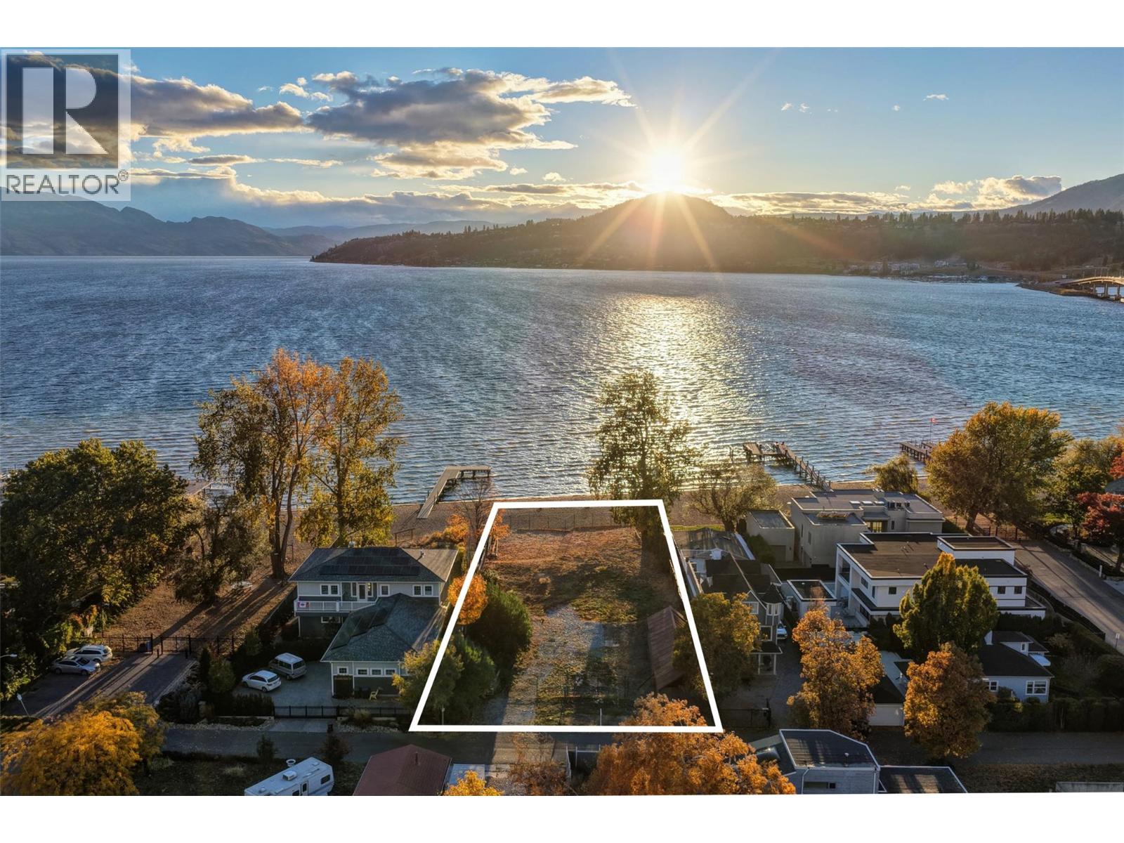 1978 McDougall Street, Kelowna, British Columbia