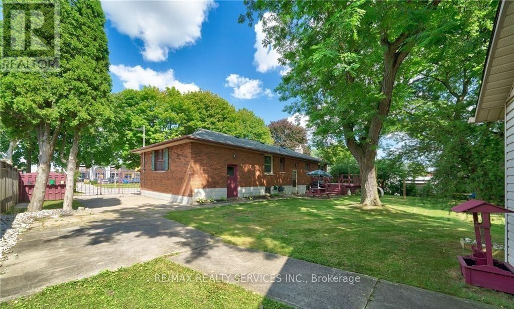68 Rymal Road E, Hamilton, Ontario  L9B 1C1 - Photo 3 - X13688734