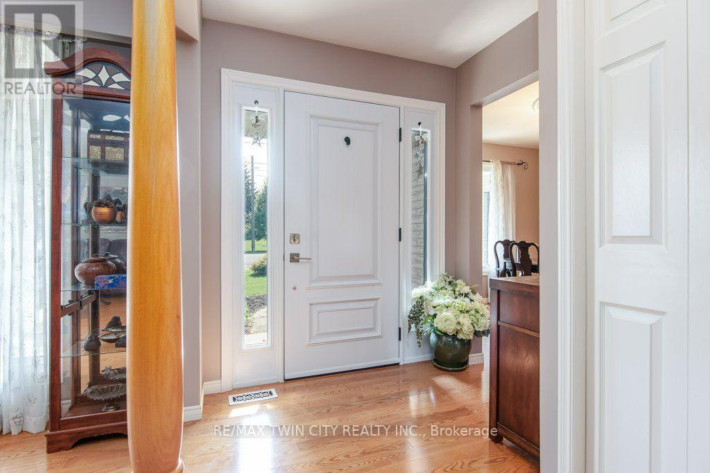 108 Queensway Drive, Woolwich, Ontario  N3B 2T5 - Photo 6 - X13688808