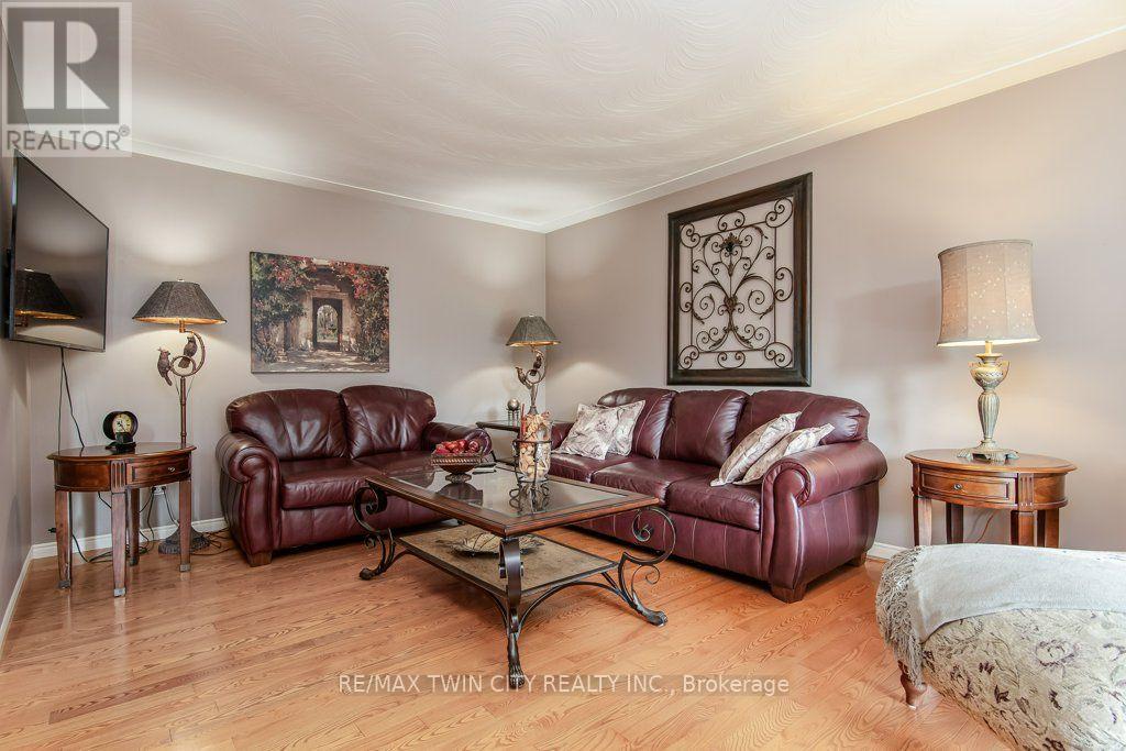 108 Queensway Drive, Woolwich, Ontario  N3B 2T5 - Photo 9 - X13688808