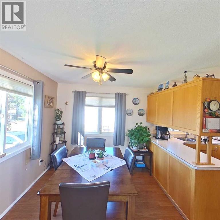 28 Centennial Crescent, Swan Hills, Alberta  T0G 2C0 - Photo 4 - A2337305