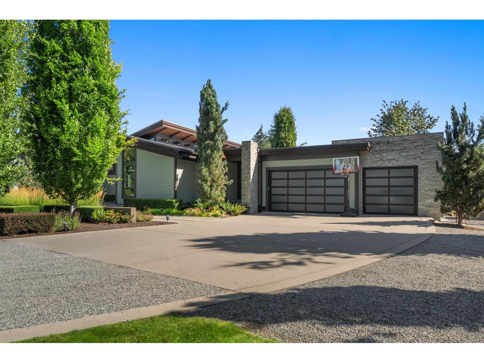 28838 Buchanan Avenue, Abbotsford, British Columbia  V4X 2C8 - Photo 3 - R3156267