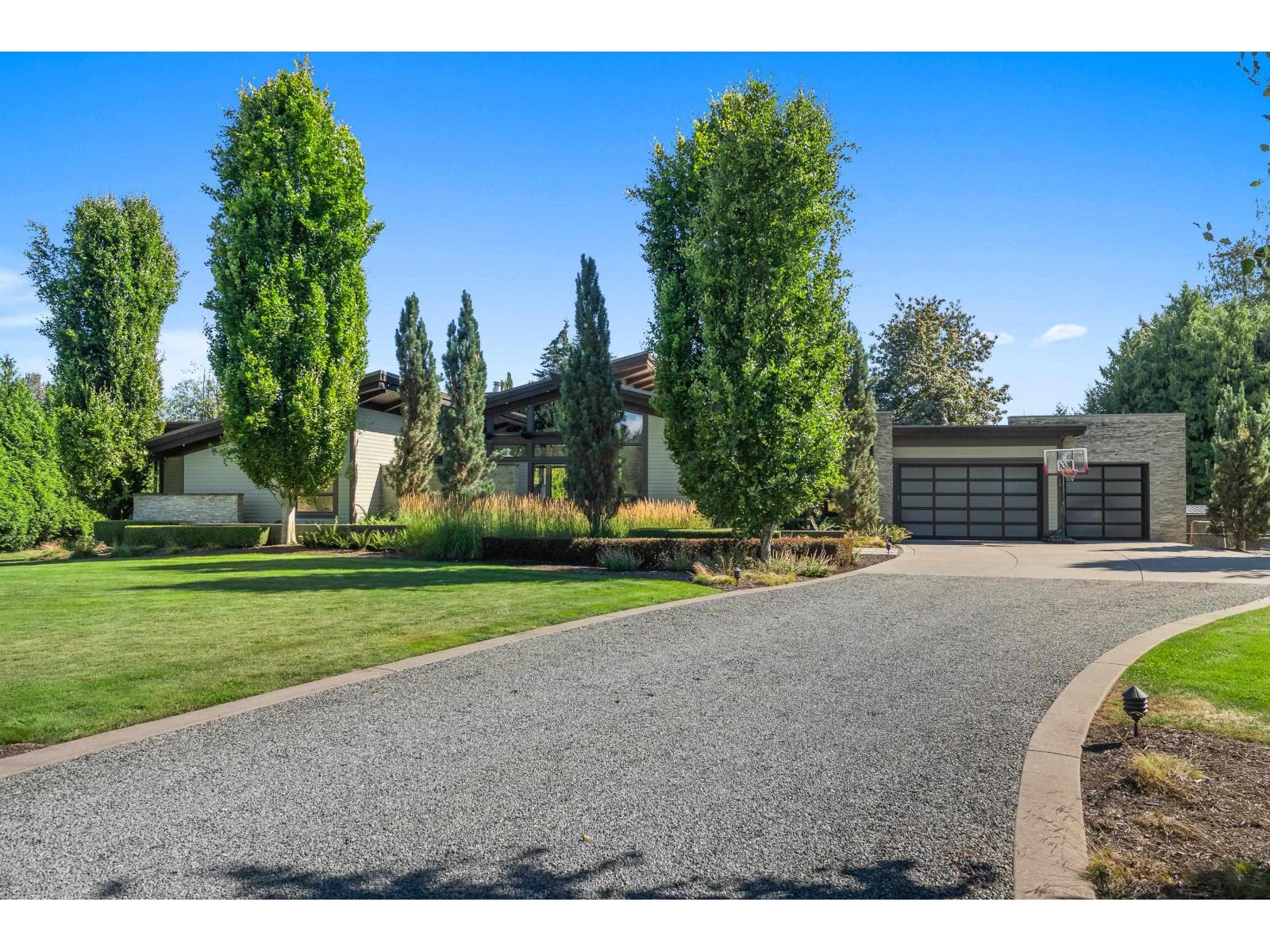 28838 Buchanan Avenue, Abbotsford, British Columbia  V4X 2C8 - Photo 2 - R3156267