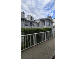 201 13863 100 AVENUE, Surrey, British Columbia