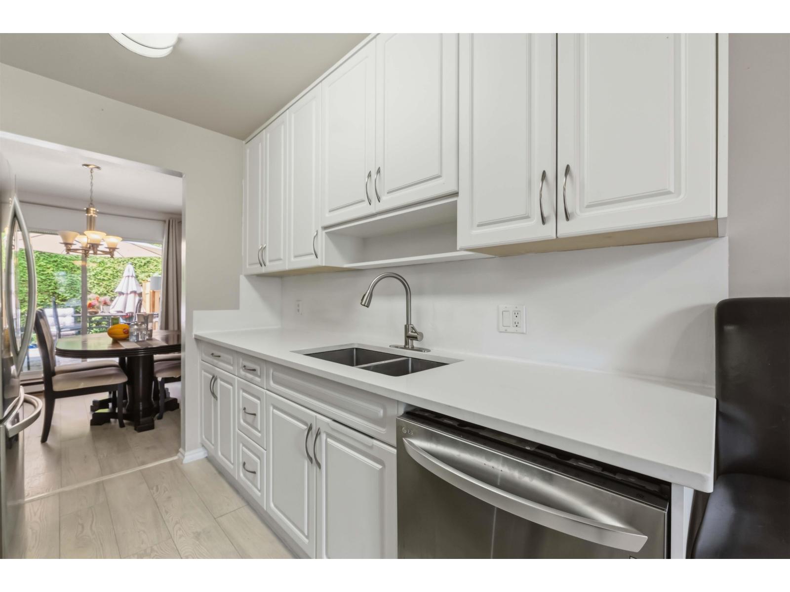 2 10094 154 Street, Surrey, British Columbia  V3R 4J6 - Photo 11 - R3156538