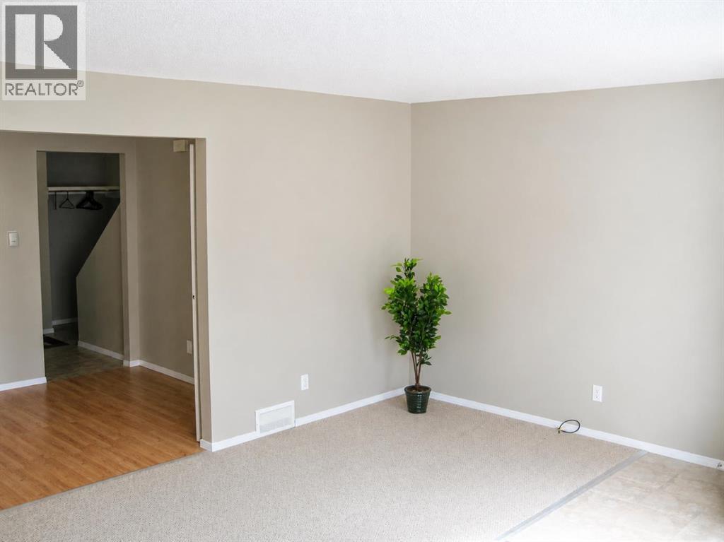 69, 5425 Pensacola Crescent SE, Calgary, Alberta T2A 2G4 - Photo 7 - A2335204