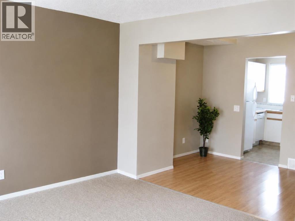 69, 5425 Pensacola Crescent SE, Calgary, Alberta T2A 2G4 - Photo 9 - A2335204