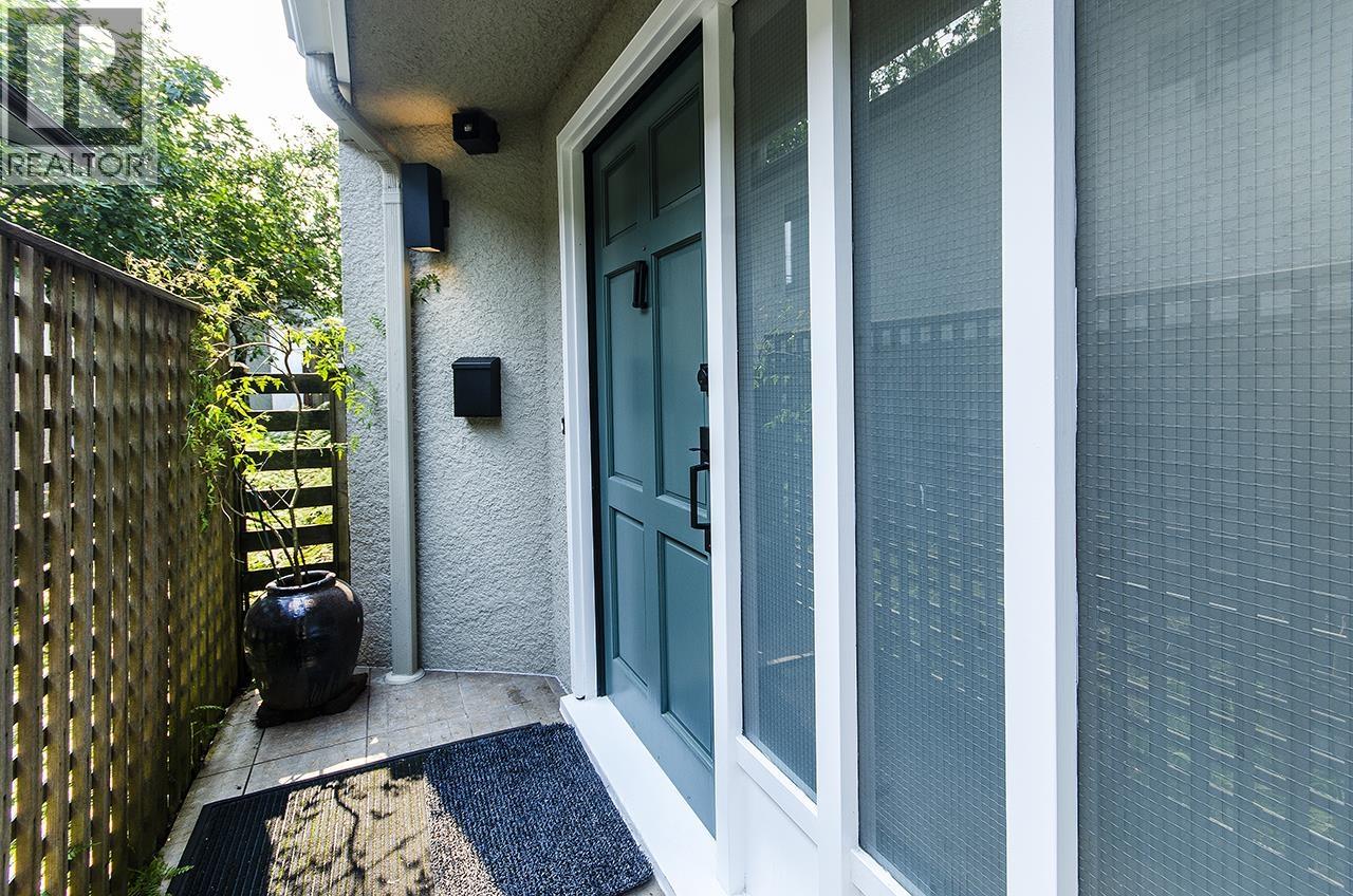 962 E 11th Avenue, Vancouver, British Columbia  V5T 2E9 - Photo 4 - R3156769