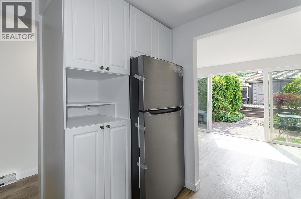 962 E 11th Avenue, Vancouver, British Columbia  V5T 2E9 - Photo 14 - R3156769