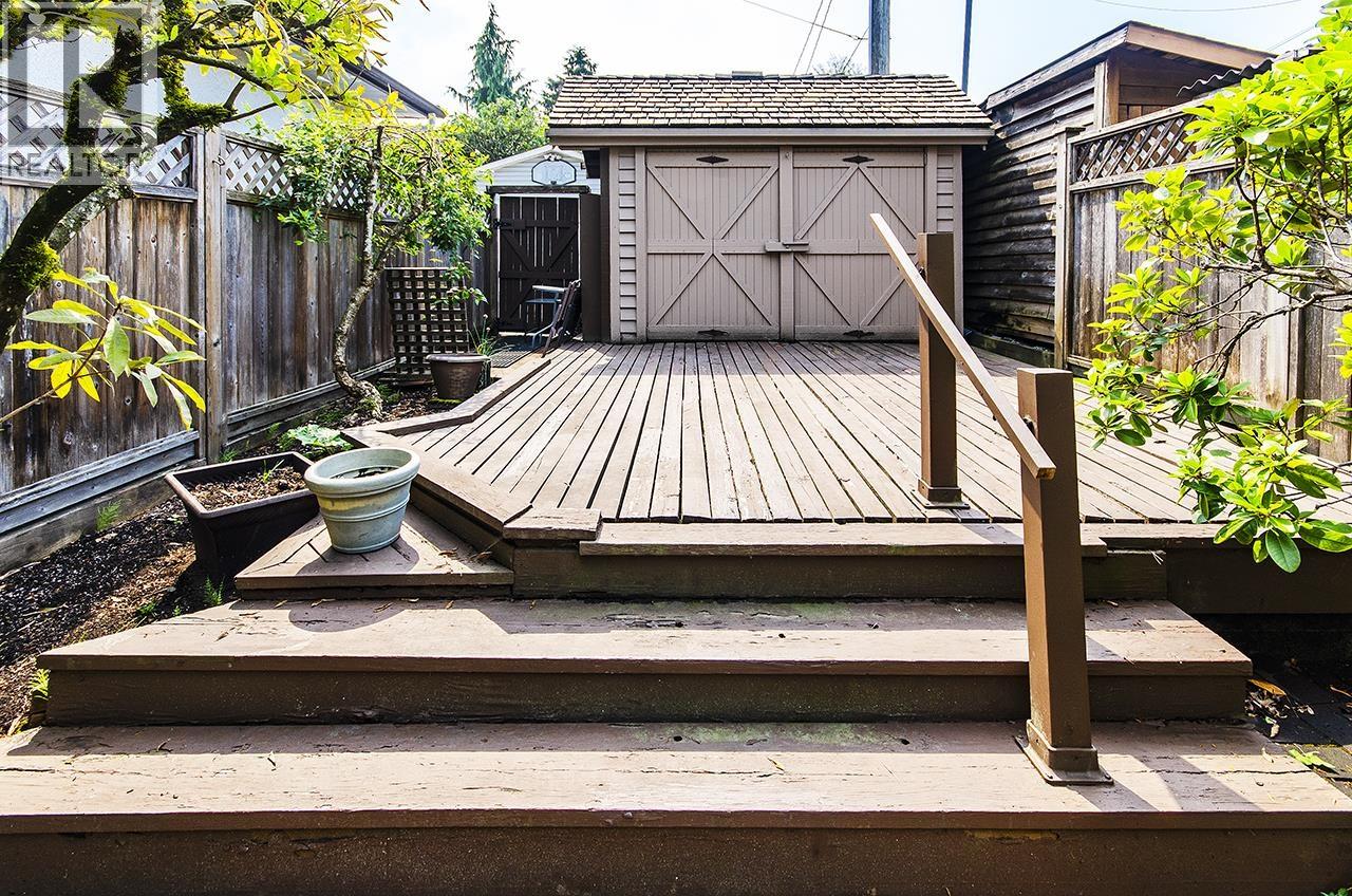 962 E 11th Avenue, Vancouver, British Columbia  V5T 2E9 - Photo 35 - R3156769