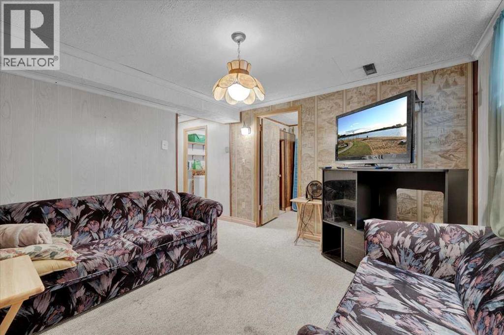 2025 40 Street SE, Calgary, Alberta  T2B 1B6 - Photo 35 - A2338170