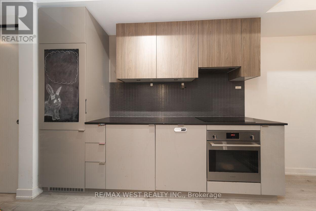 331 - 161 Roehampton Avenue, Toronto, Ontario  M4P 0C8 - Photo 2 - C13681038