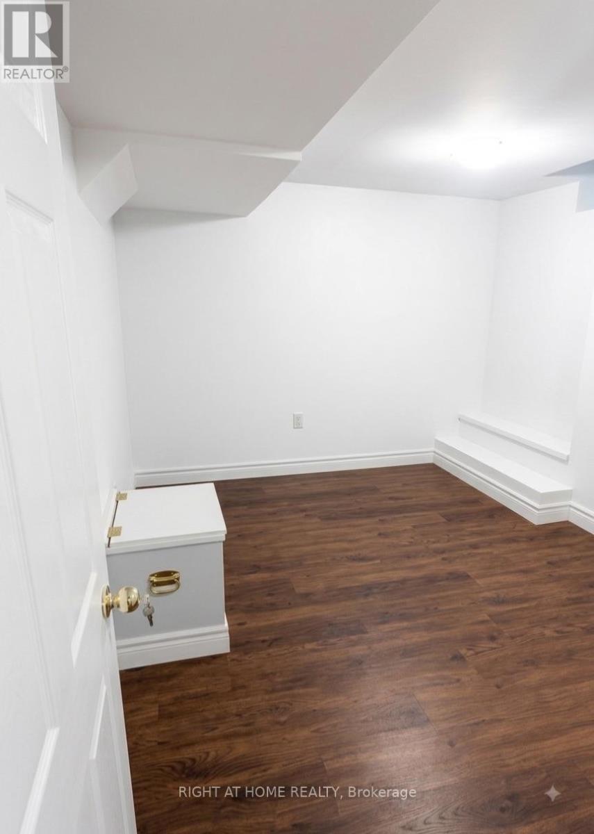 530 Mclevin Avenue, Toronto, Ontario  M1B 4H6 - Photo 14 - E13683904