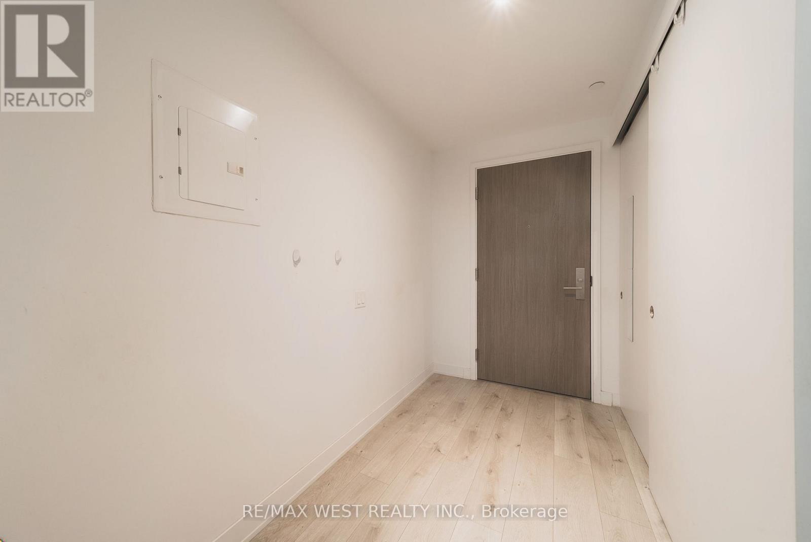 331 - 161 Roehampton Avenue, Toronto, Ontario  M4P 0C8 - Photo 3 - C13681038