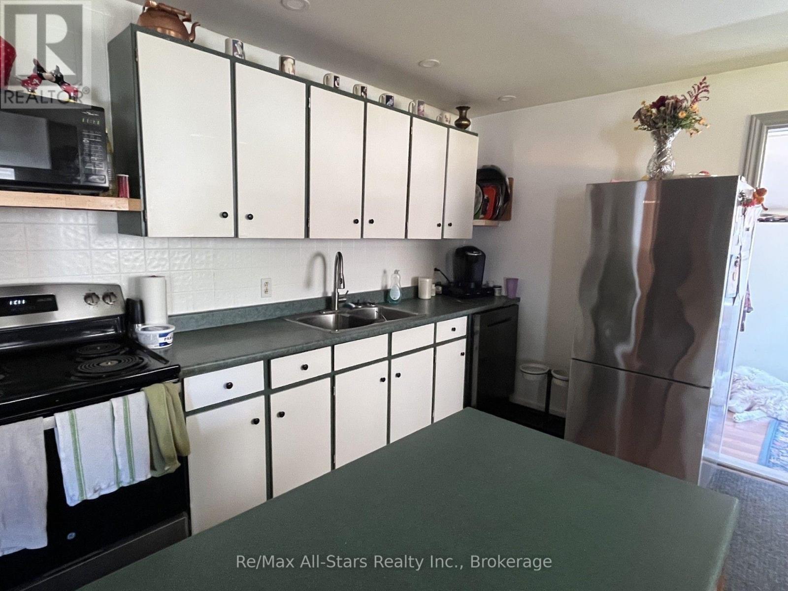 2 Alexander Avenue, Kawartha Lakes, Ontario  K0M 1L0 - Photo 8 - X13689088