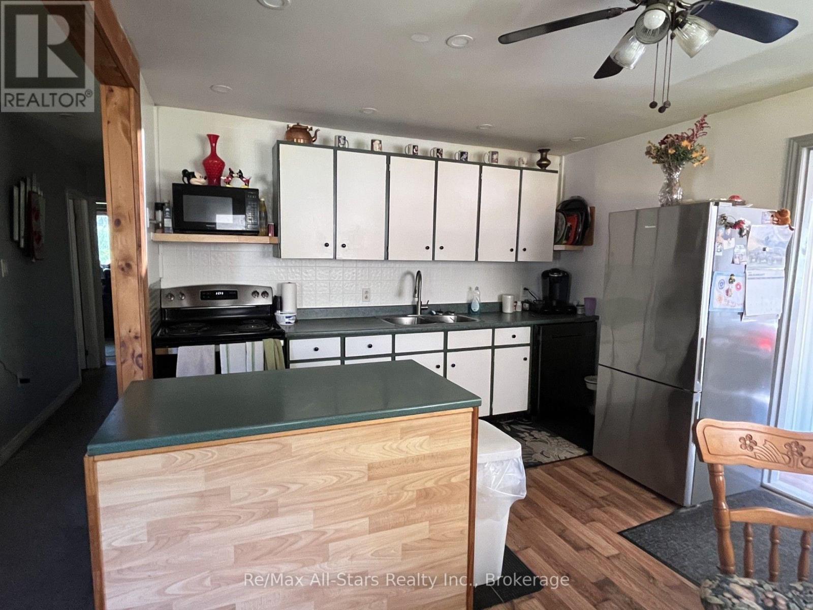2 Alexander Avenue, Kawartha Lakes, Ontario  K0M 1L0 - Photo 9 - X13689088