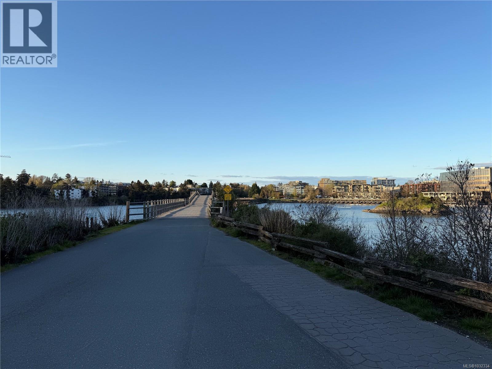 2 1035 Russell St, Victoria, British Columbia  V9A 3Y2 - Photo 14 - 1032334