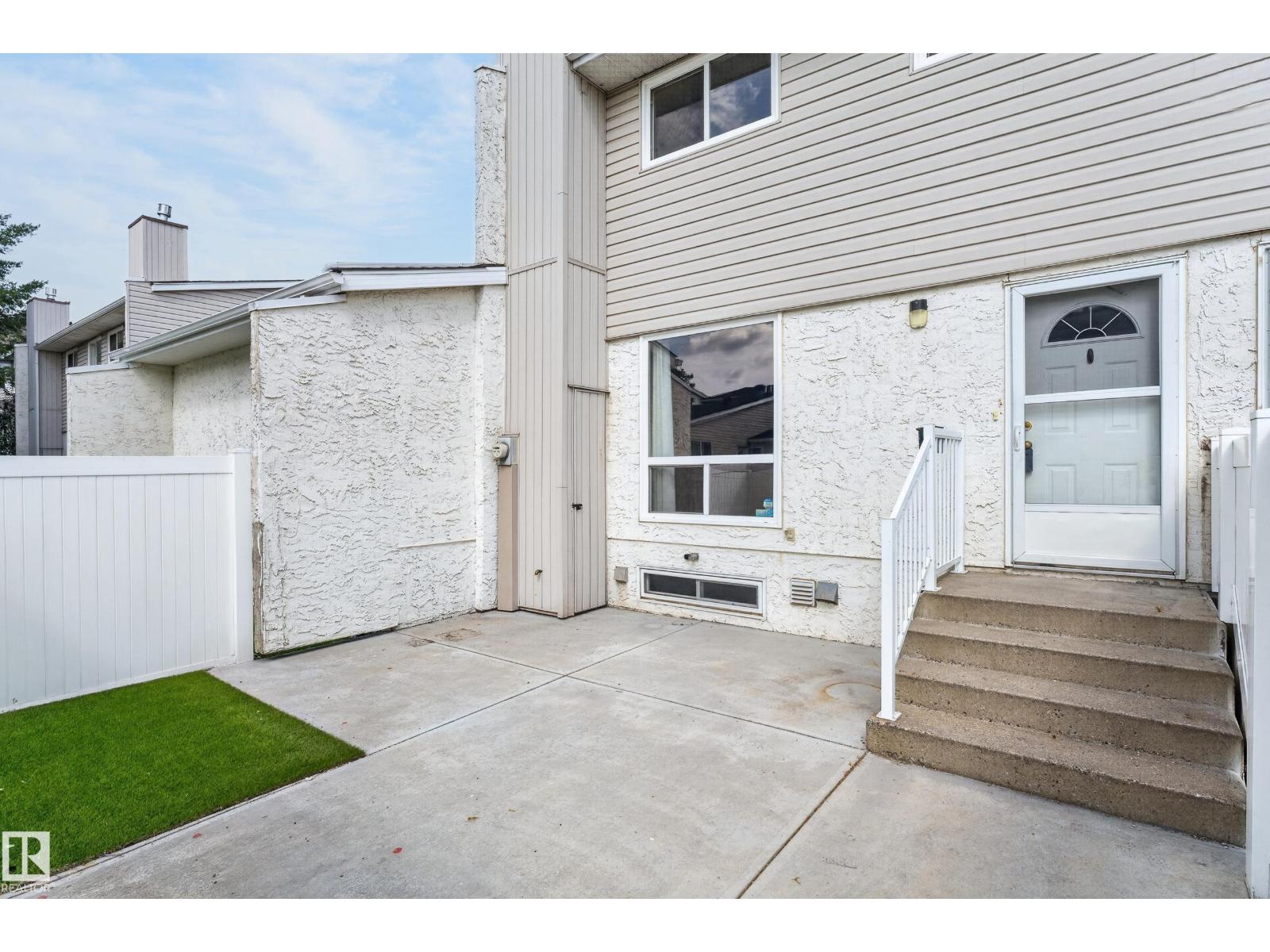 14557 121 St NW, Edmonton, Alberta  T5X 2S2 - Photo 1 - E4504182