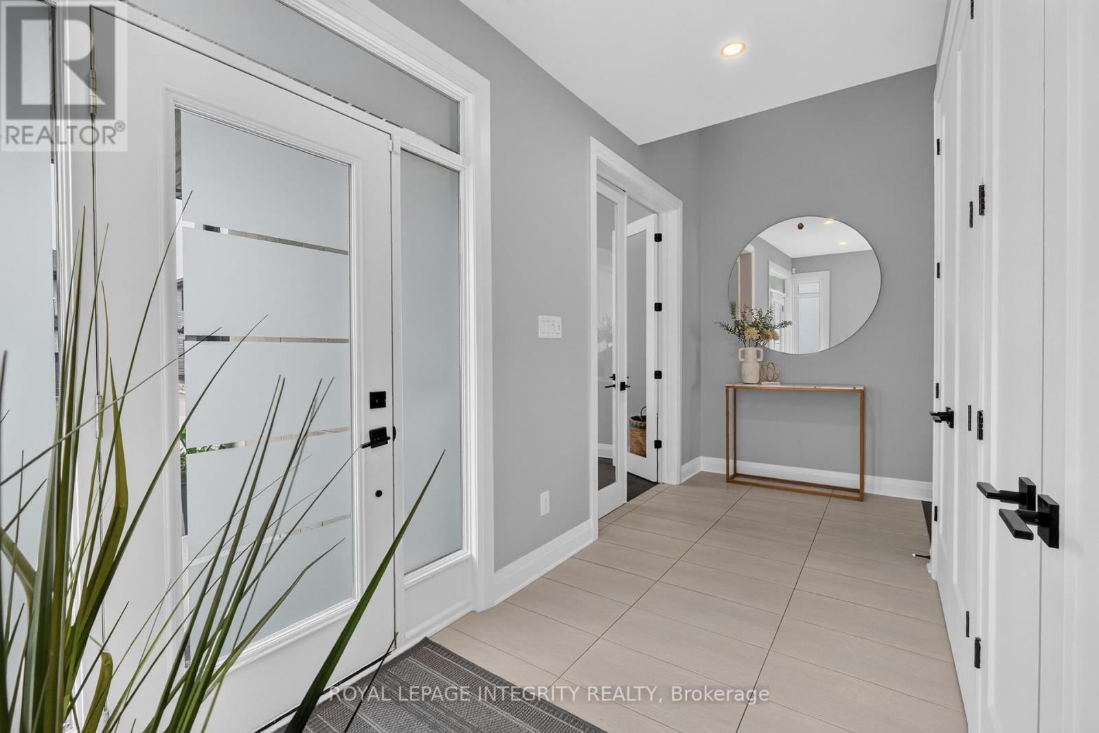 643 Gendarme Circle, Ottawa, Ontario K1W 0R5 - Photo 5 - X13688994