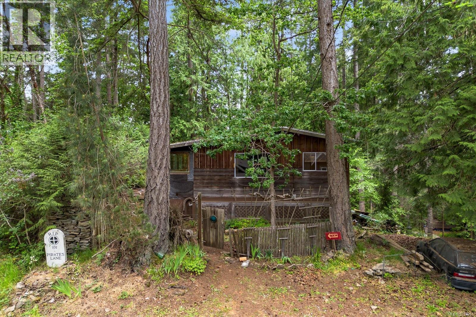 101 Pirates Lane, Protection Island, British Columbia  V9R 6R1 - Photo 1 - 1037961