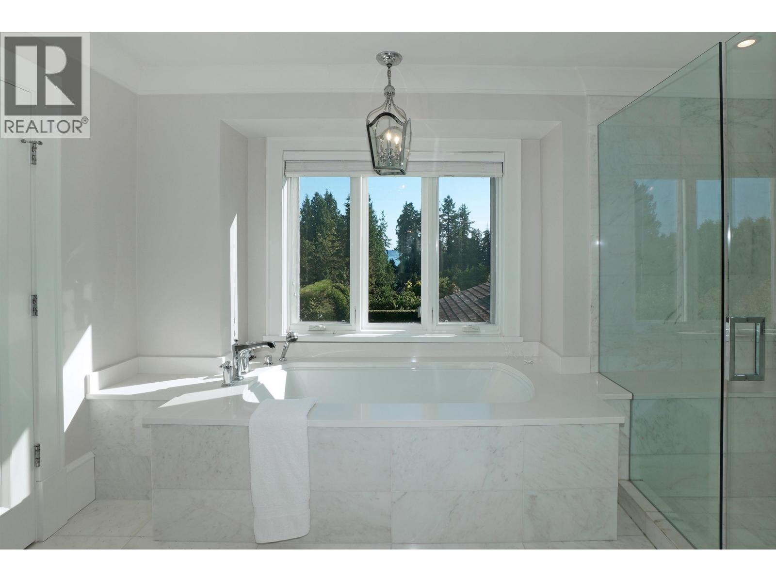 2920 Mathers Avenue, West Vancouver, British Columbia  V7V 2K1 - Photo 33 - R3156760