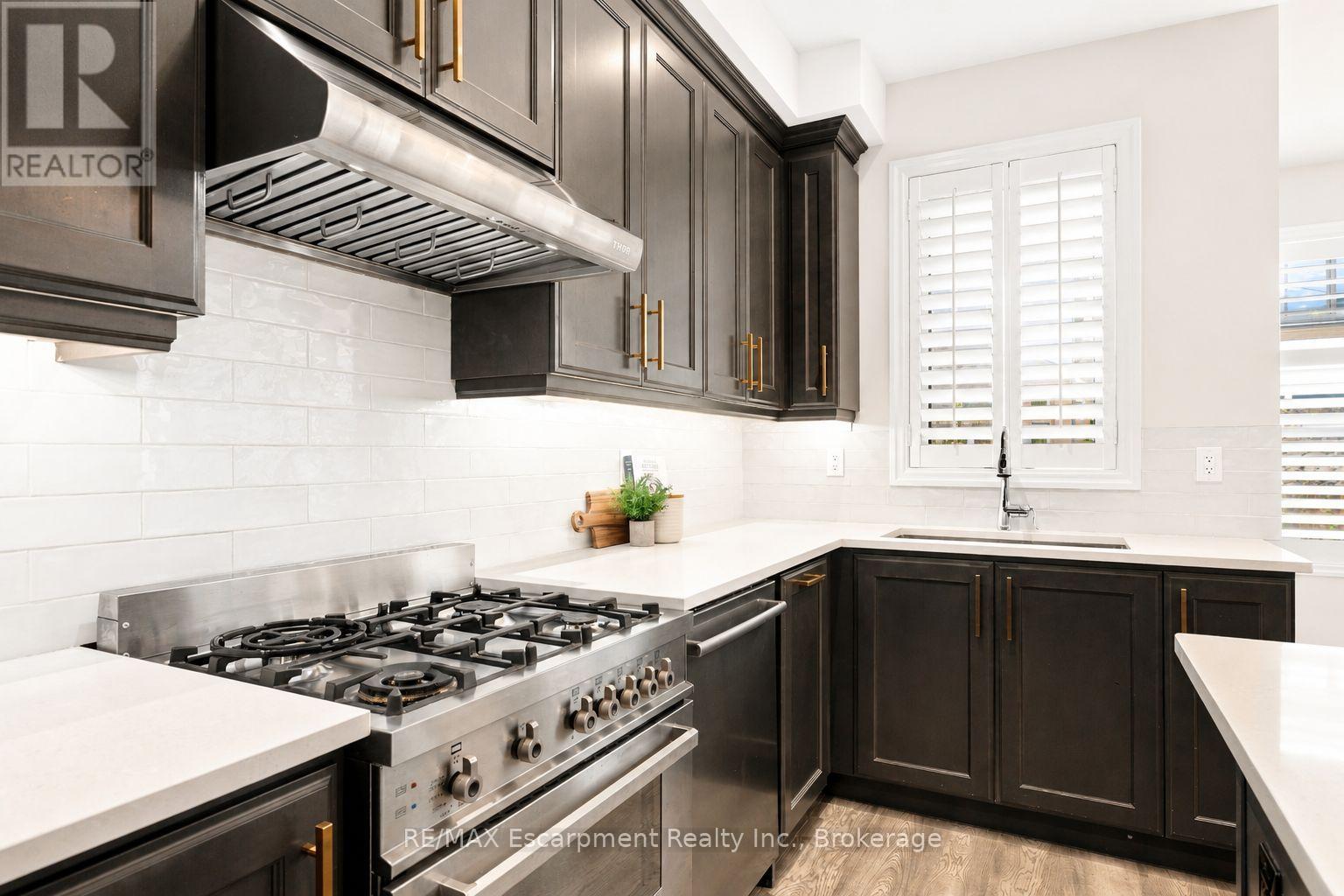 143 Threshing Mill Boulevard, Oakville, Ontario  L6H 0V5 - Photo 15 - W13689008