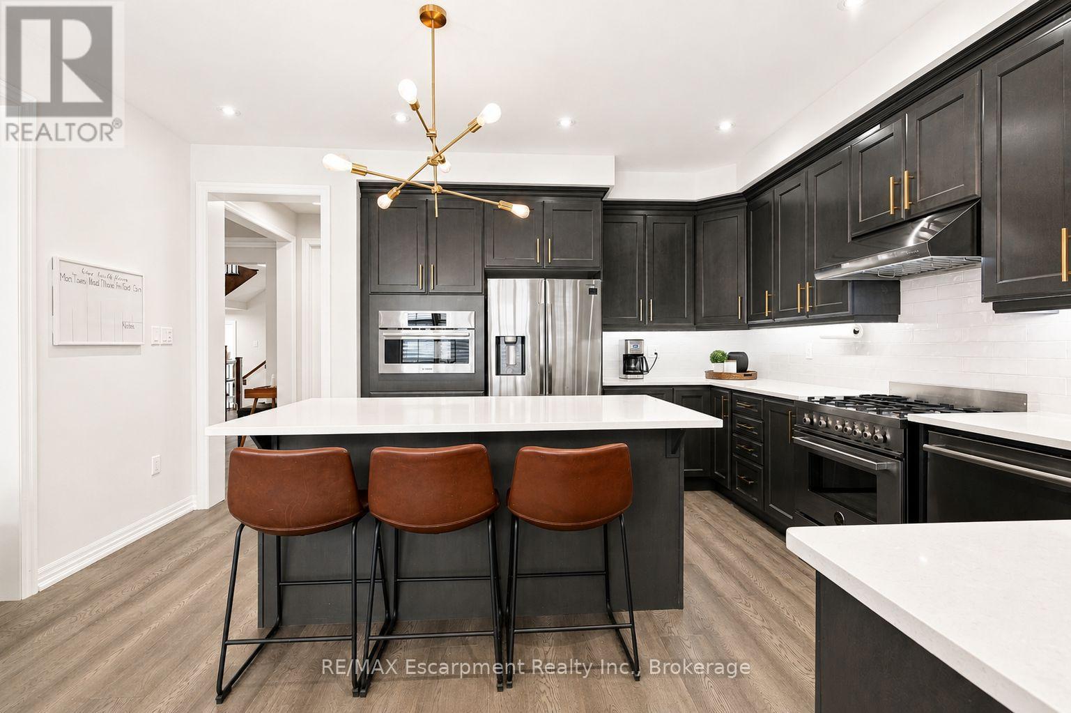 143 Threshing Mill Boulevard, Oakville, Ontario  L6H 0V5 - Photo 16 - W13689008