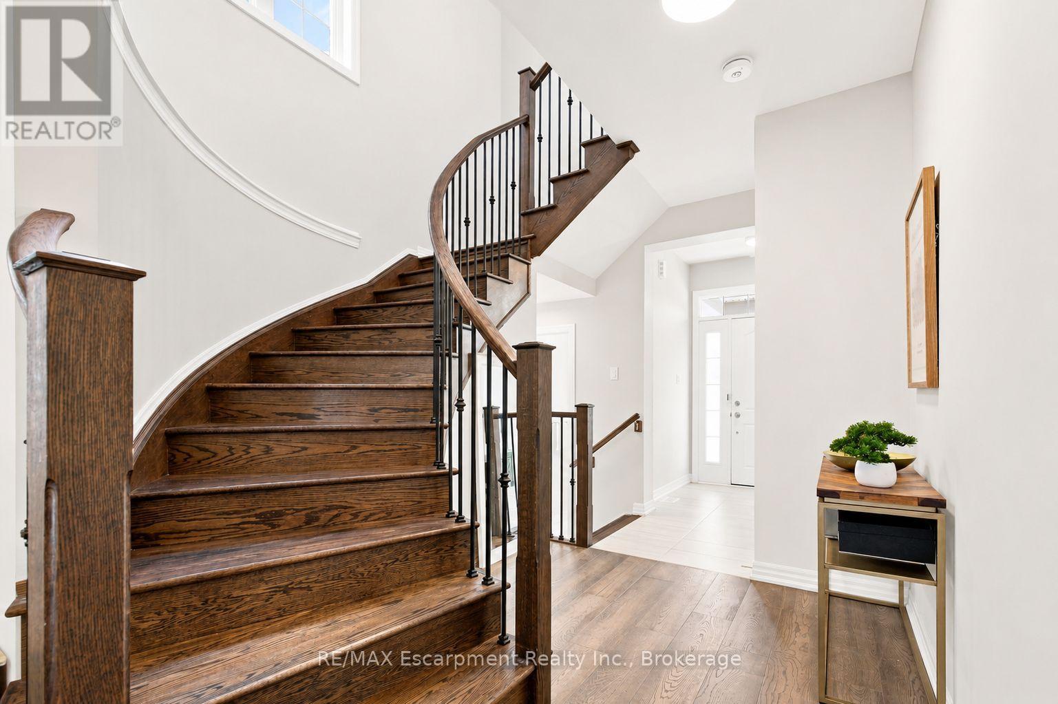143 Threshing Mill Boulevard, Oakville, Ontario  L6H 0V5 - Photo 17 - W13689008