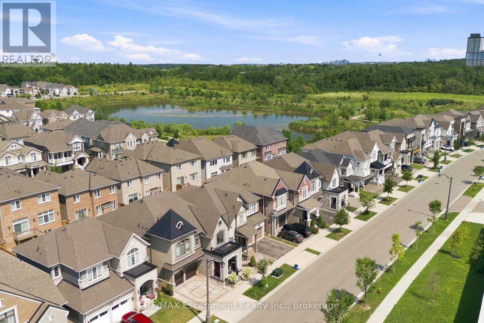 143 Threshing Mill Boulevard, Oakville, Ontario  L6H 0V5 - Photo 33 - W13689008