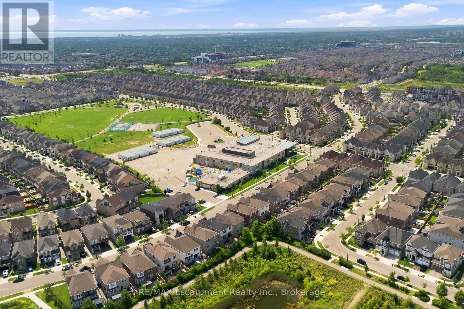 143 Threshing Mill Boulevard, Oakville, Ontario  L6H 0V5 - Photo 36 - W13689008