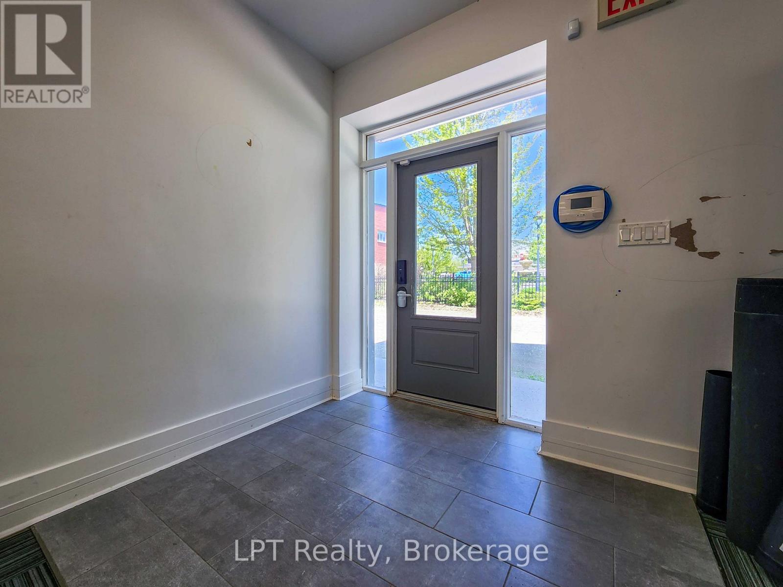 Unit #1 - 12 Leggett Lane, Kincardine, Ontario  N0G 2T0 - Photo 3 - X12869052