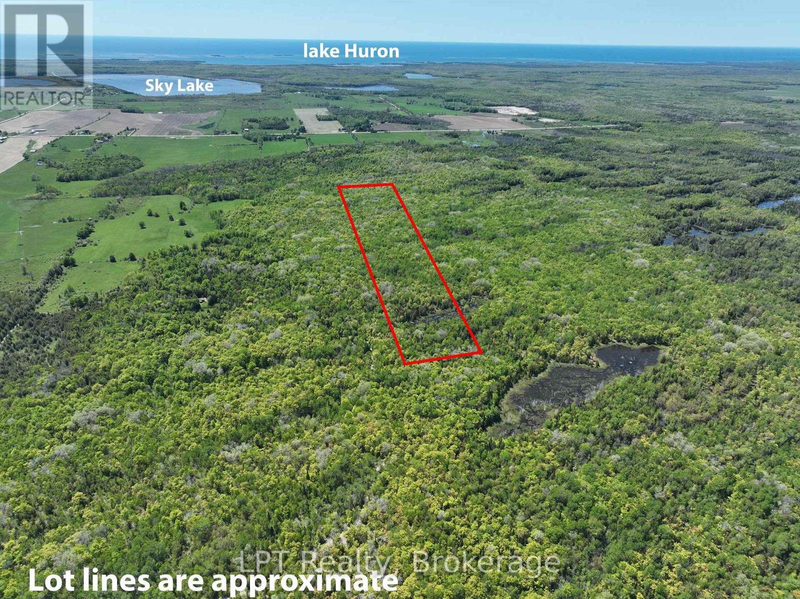 101 Log Cabin Lane, South Bruce Peninsula, Ontario  N0H 2T0 - Photo 2 - X12989694