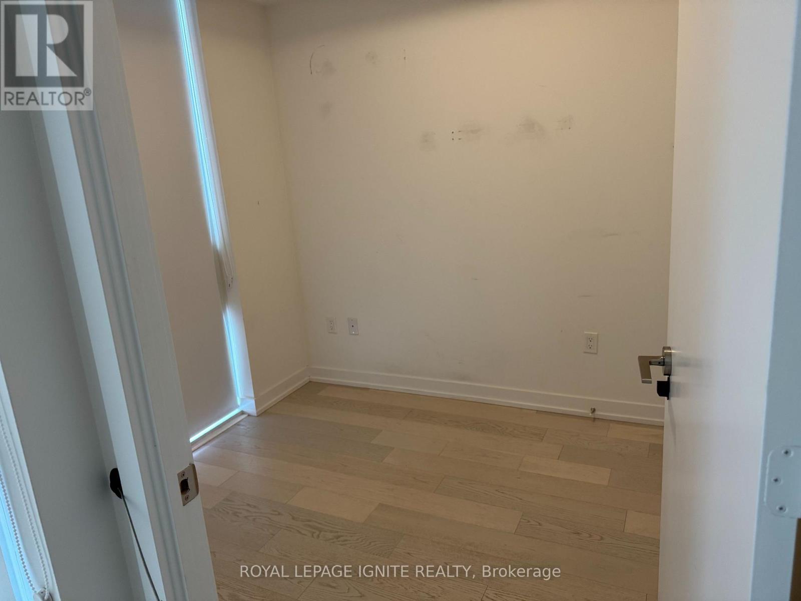 2402 - 1 Yorkville Avenue, Toronto, Ontario  M4W 0B1 - Photo 13 - C13689010