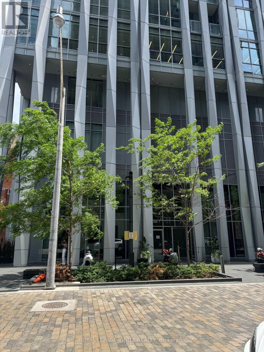 2402 - 1 Yorkville Avenue, Toronto, Ontario  M4W 0B1 - Photo 3 - C13689010