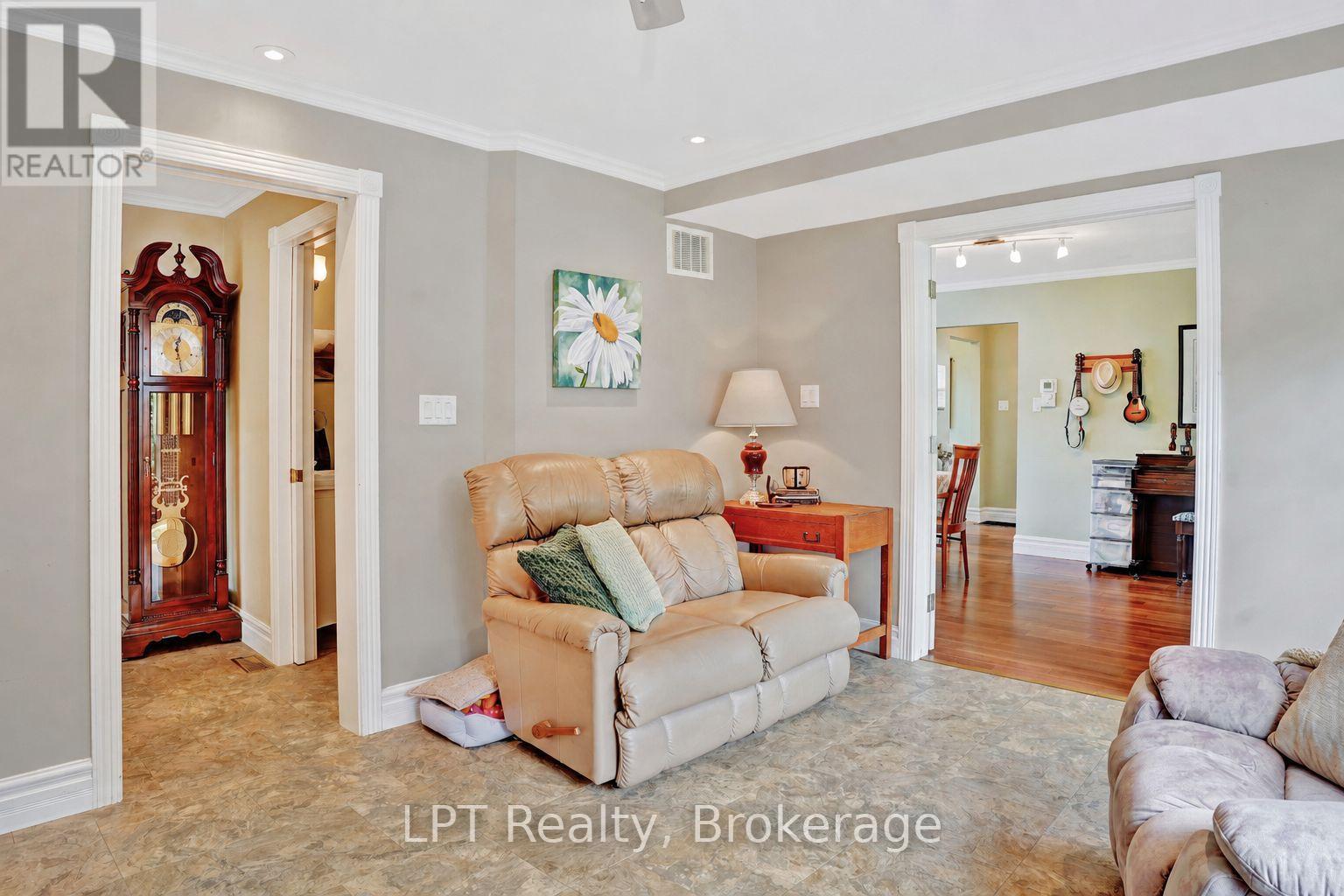 880 16th Street W, Georgian Bluffs, Ontario  N4K 6V5 - Photo 22 - X13466252