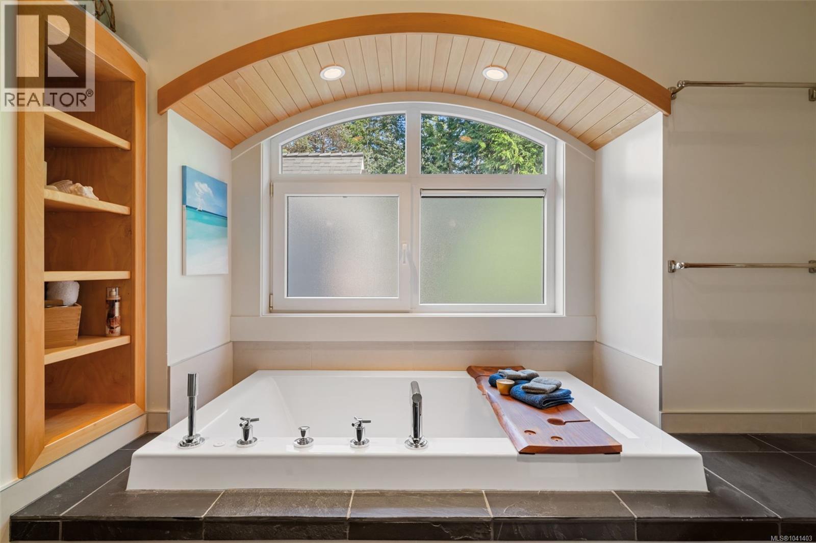 1660 Hedgerow Pl, North Saanich, British Columbia  V8L 6B2 - Photo 53 - 1041403