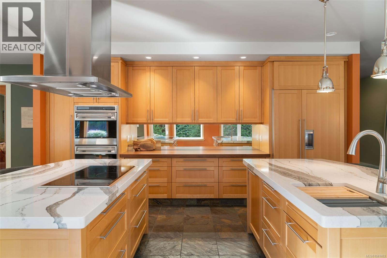 1660 Hedgerow Pl, North Saanich, British Columbia  V8L 6B2 - Photo 6 - 1041403