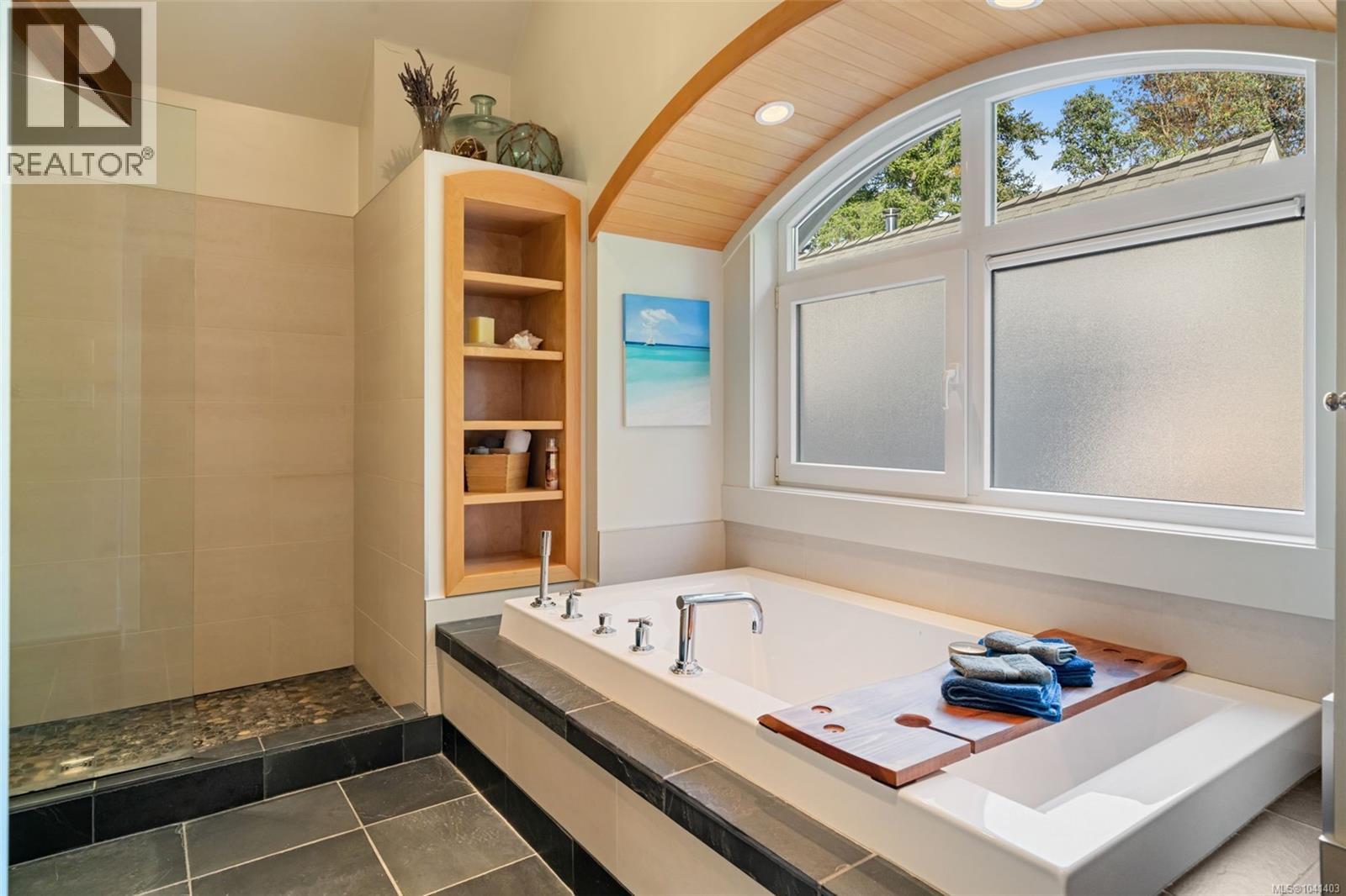 1660 Hedgerow Pl, North Saanich, British Columbia  V8L 6B2 - Photo 54 - 1041403