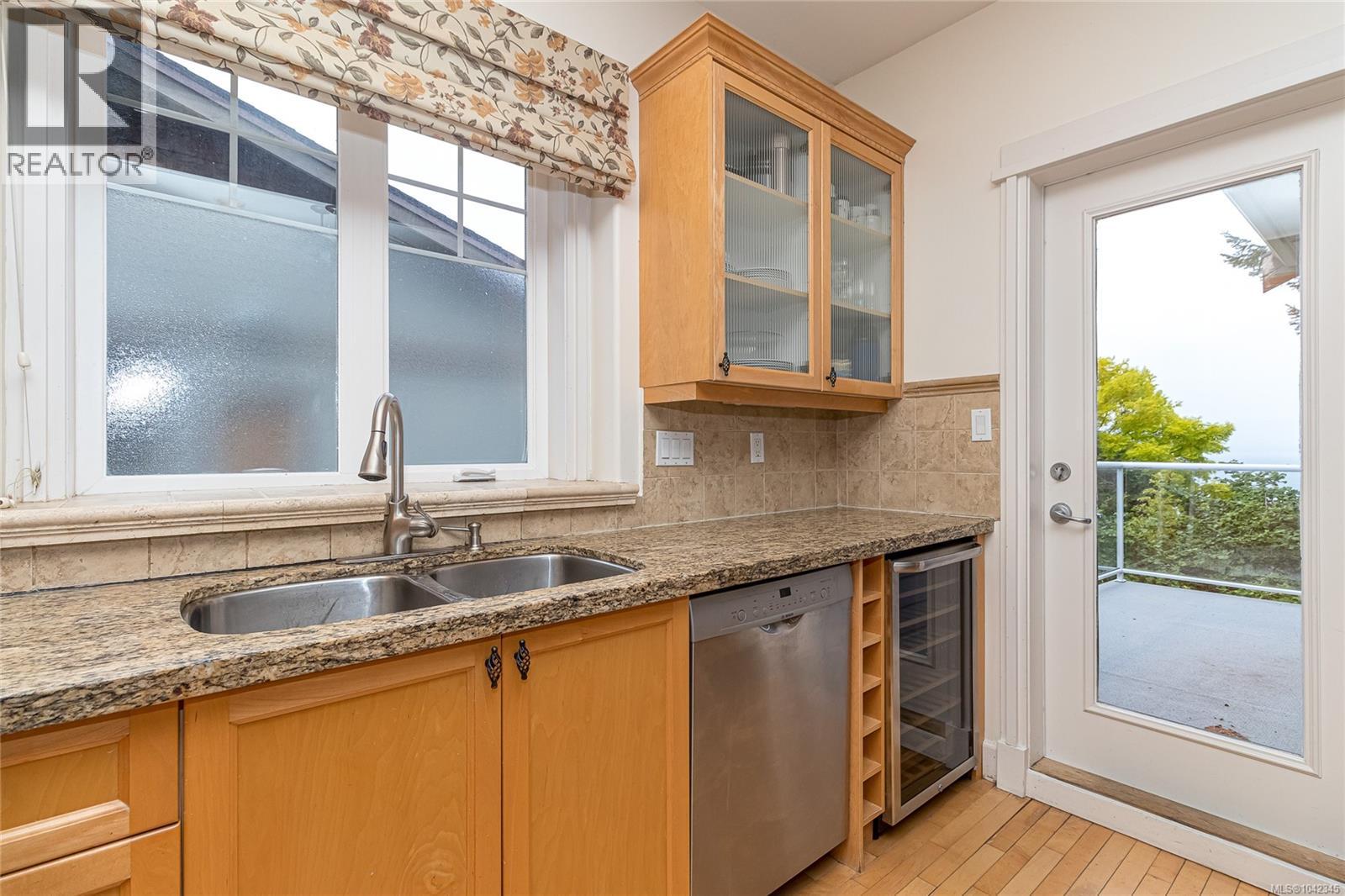951 Seamist Rise, Saanich, British Columbia  V8Y 2B3 - Photo 16 - 1042345