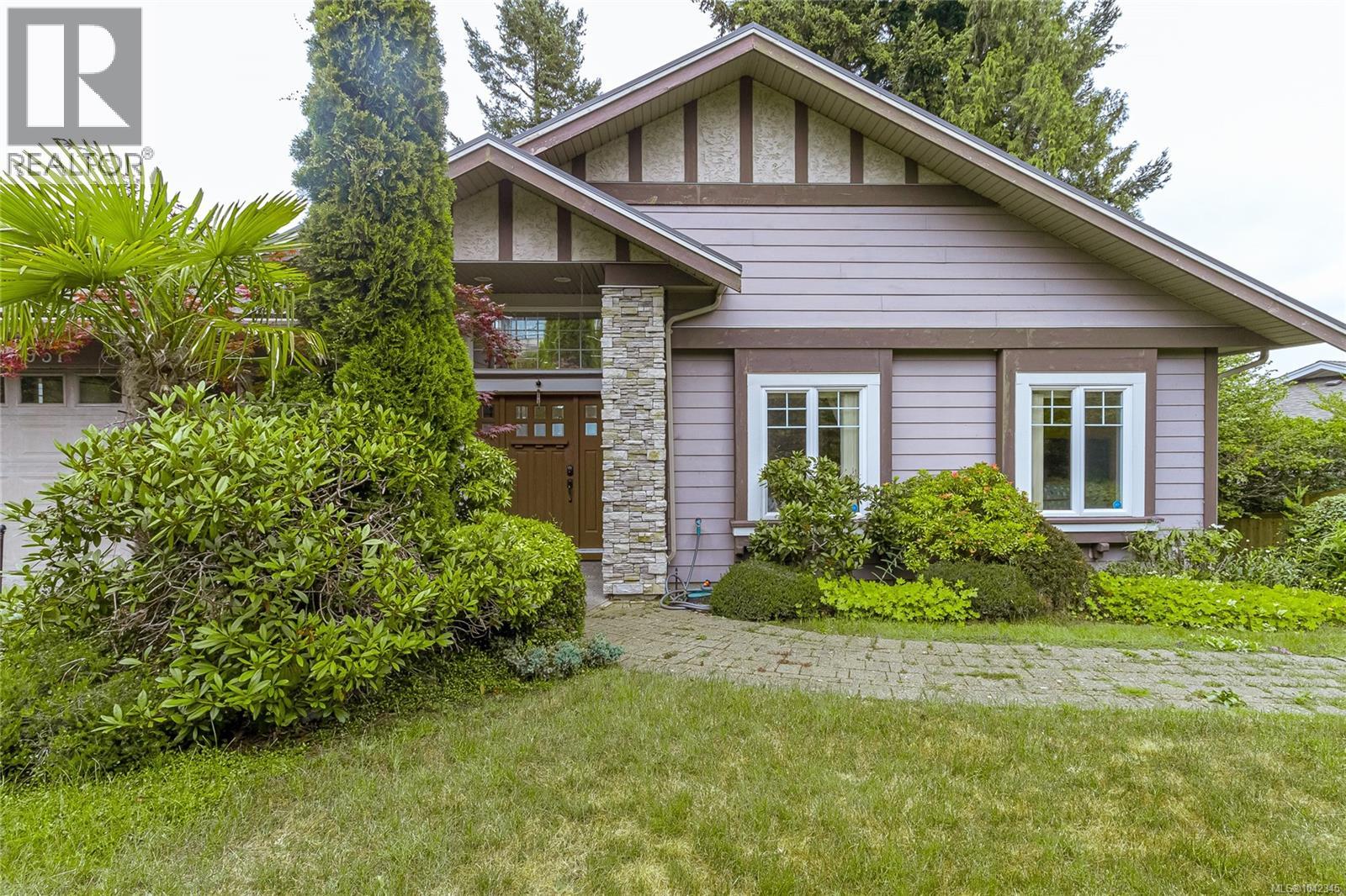 951 Seamist Rise, Saanich, British Columbia  V8Y 2B3 - Photo 2 - 1042345