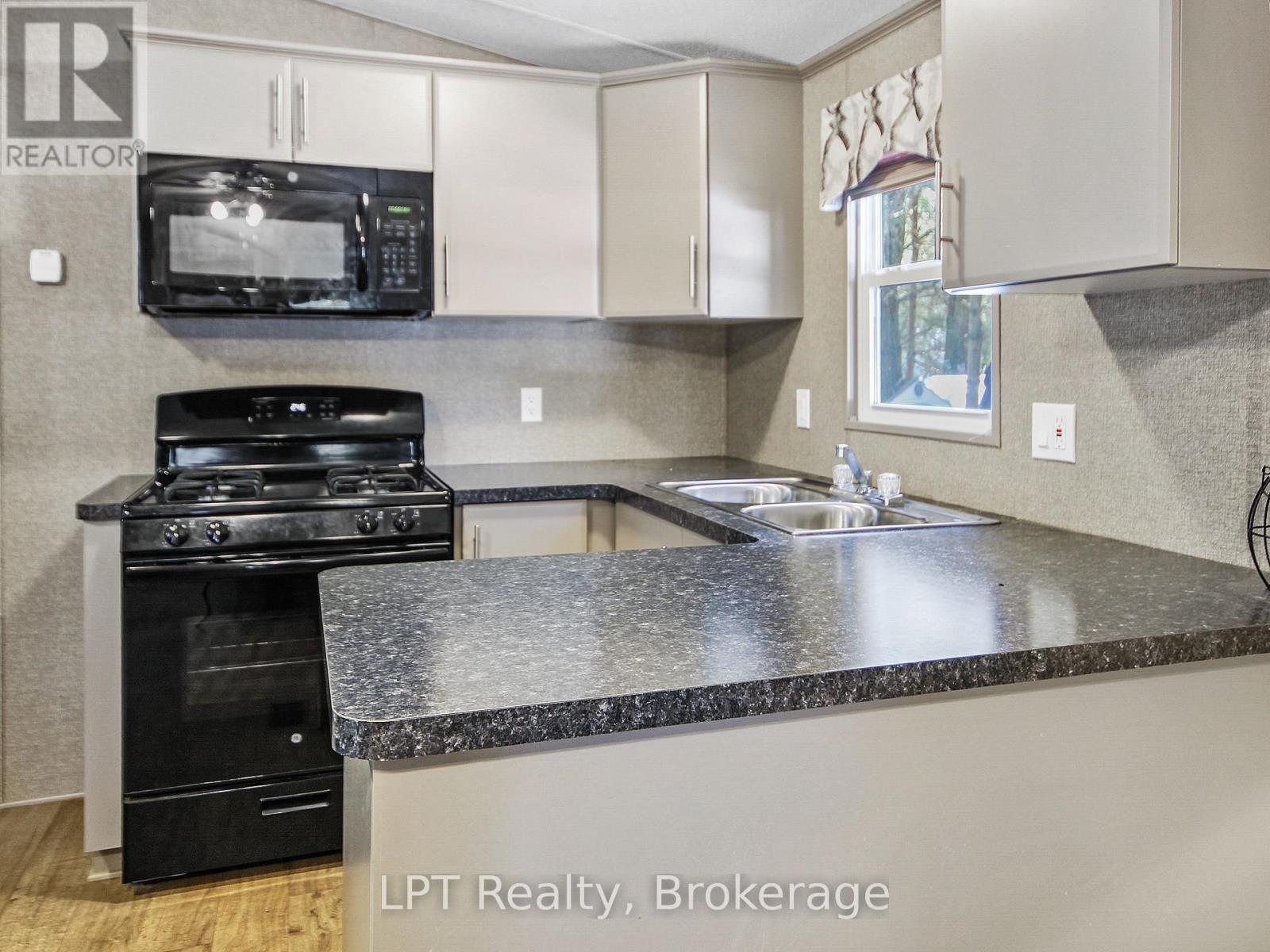 P27 - 13 Southline Avenue, Huron-Kinloss, Ontario  N0G 2B0 - Photo 5 - X13549990