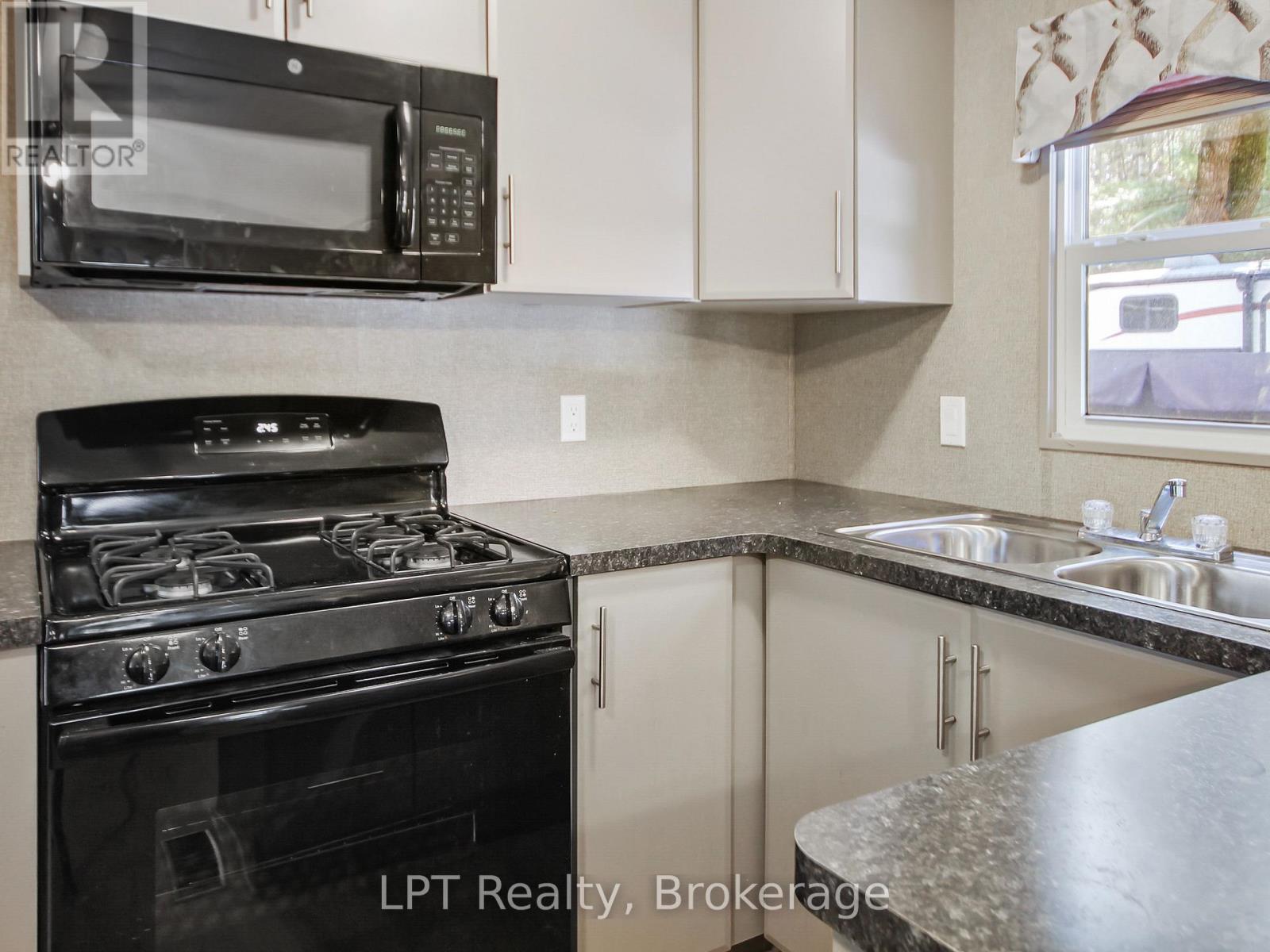 P27 - 13 Southline Avenue, Huron-Kinloss, Ontario  N0G 2B0 - Photo 6 - X13549990