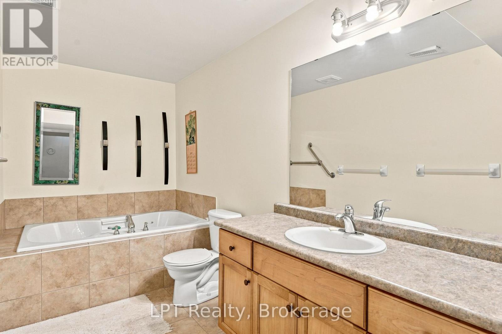152 Kincardine Street N, West Grey, Ontario  N0G 1R0 - Photo 31 - X13570692