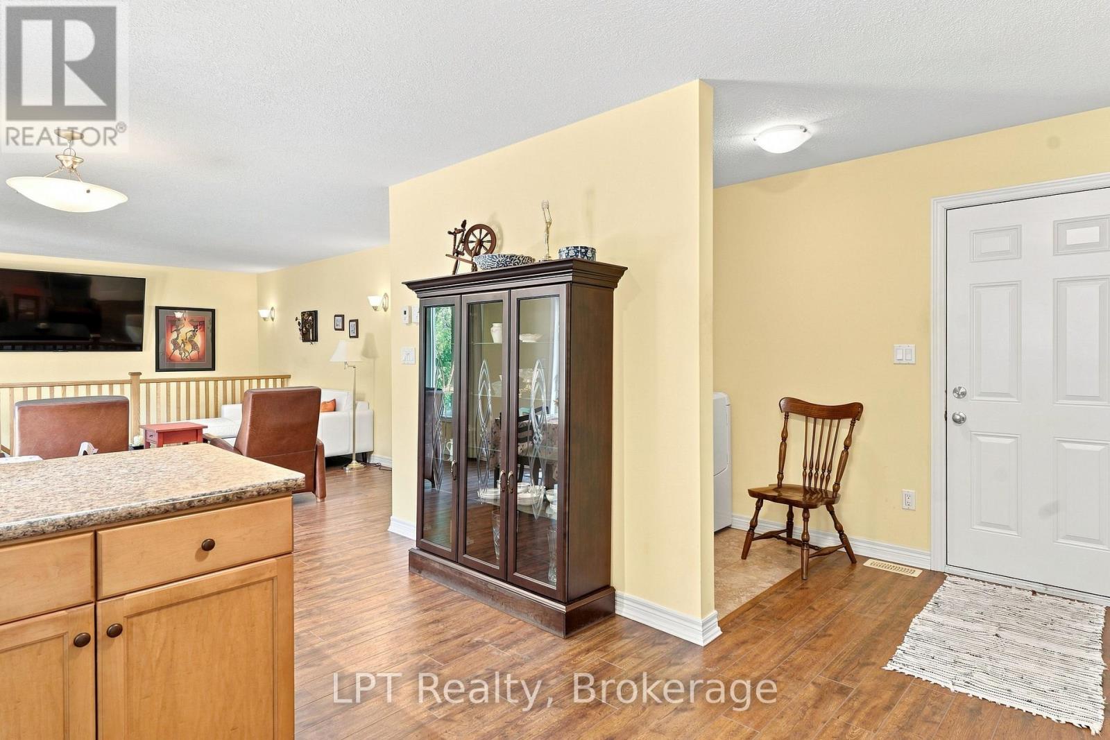 152 Kincardine Street N, West Grey, Ontario  N0G 1R0 - Photo 24 - X13570692