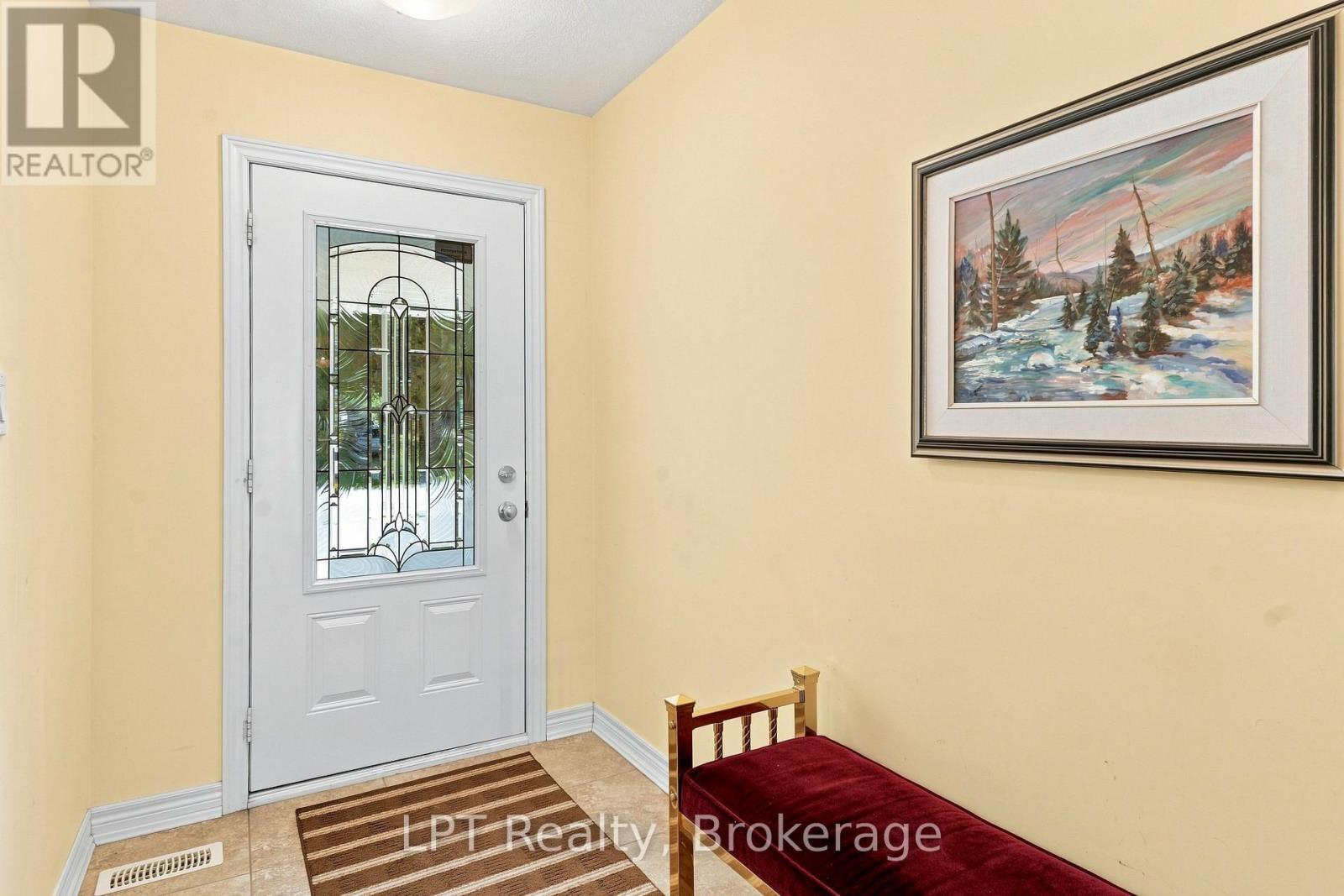 152 Kincardine Street N, West Grey, Ontario  N0G 1R0 - Photo 7 - X13570692
