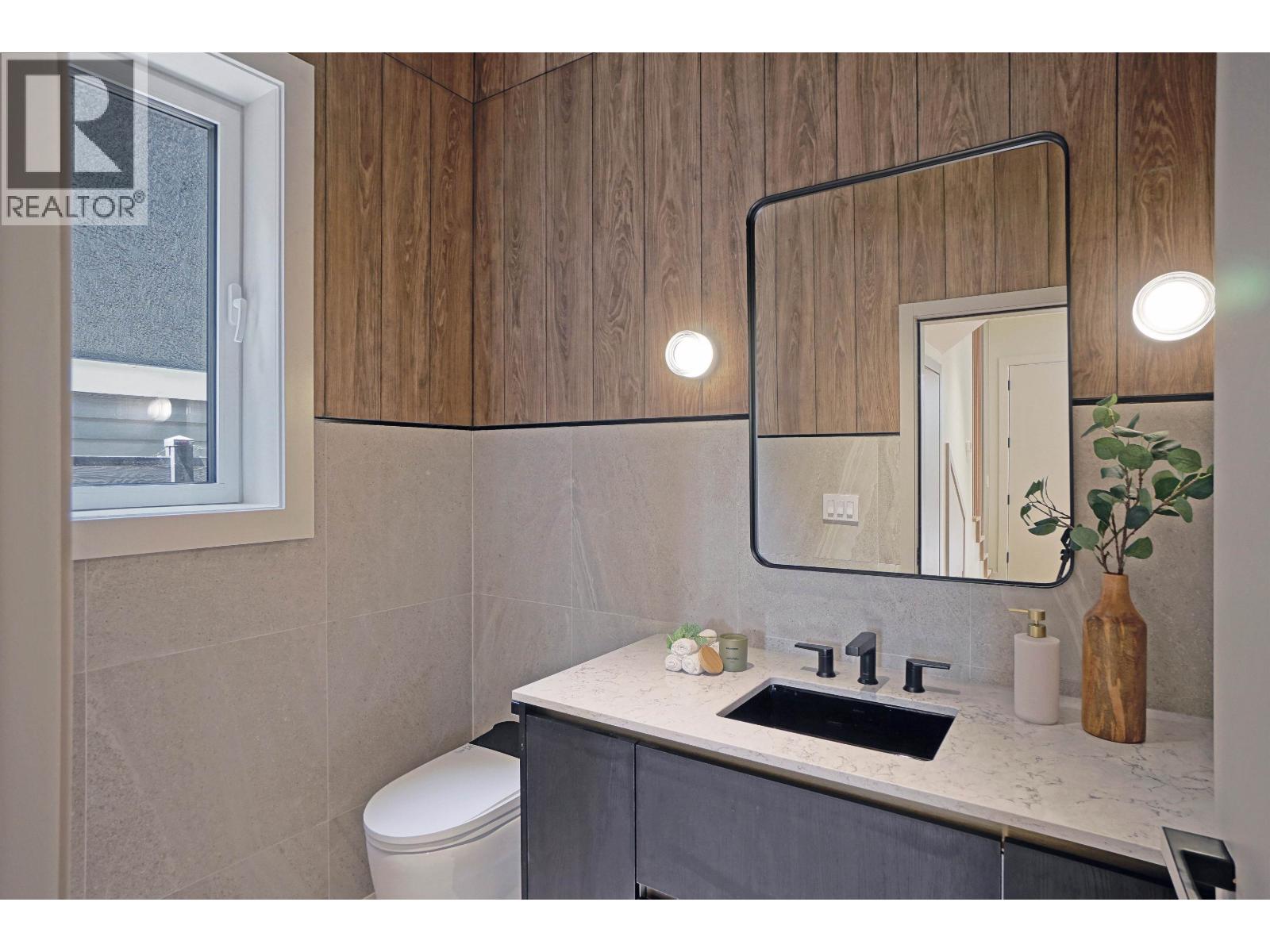 1 3315 W 10th Street, Vancouver, British Columbia  V6R 2E5 - Photo 10 - R3156895