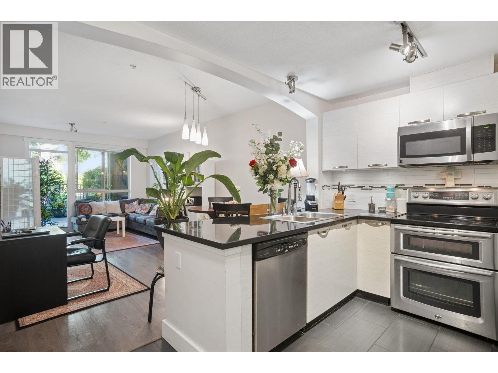 107 7478 Byrnepark Walk, Burnaby, British Columbia  V3N 0B5 - Photo 12 - R3156897