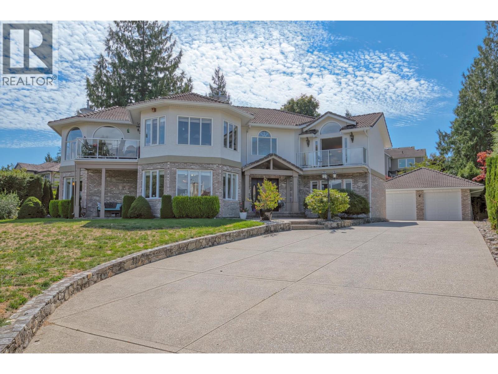 6453 N GALE AVENUE, Sechelt, British Columbia