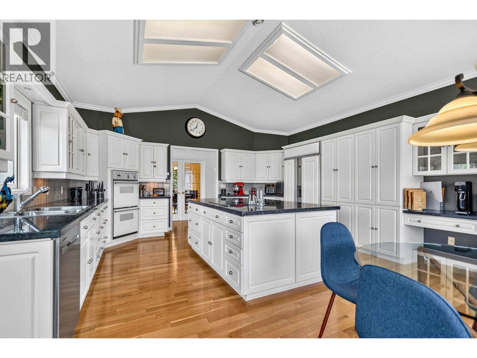 6453 N Gale Avenue, Sechelt, British Columbia  V7Z 0L1 - Photo 13 - R3156883
